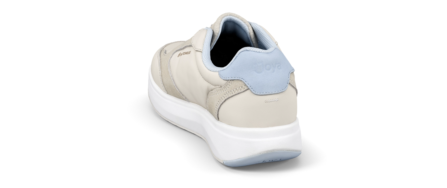 Elena Hellbeige